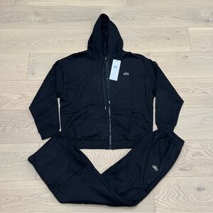 ALO Yoga Unisex Black Zip-Up Hoodie and Jogger Set